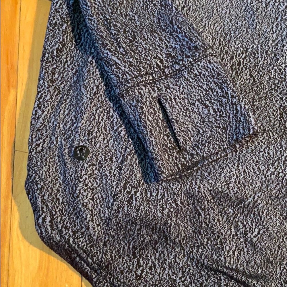 Lululemon pattern pullover - Picture 4 of 6